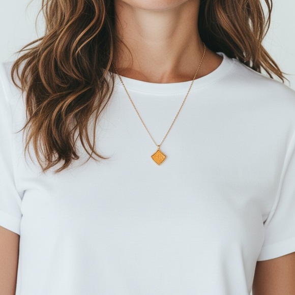 Gold orange Pendant Necklace - Picture 2 of 2